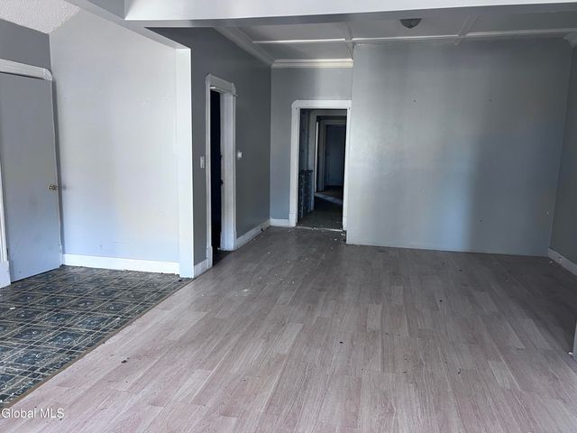 1013 Delamont Avenue, Schenectady, NY 12307