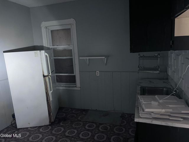 1013 Delamont Avenue, Schenectady, NY 12307