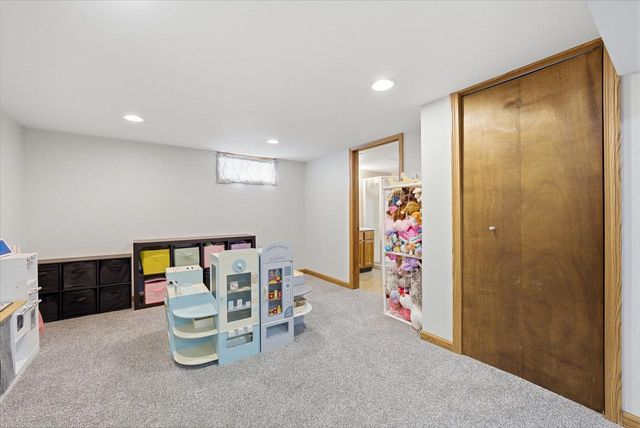 4216 S 89th STREET, Greenfield, WI 53228