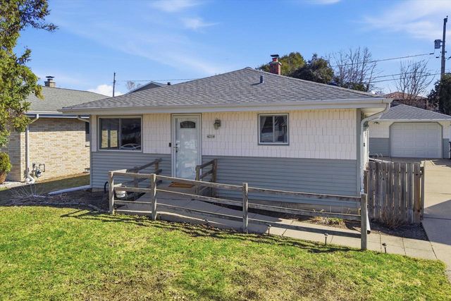 4216 S 89th STREET, Greenfield, WI 53228