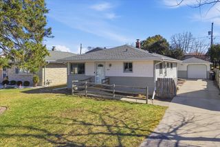 4216 S 89th STREET, Greenfield, WI 53228