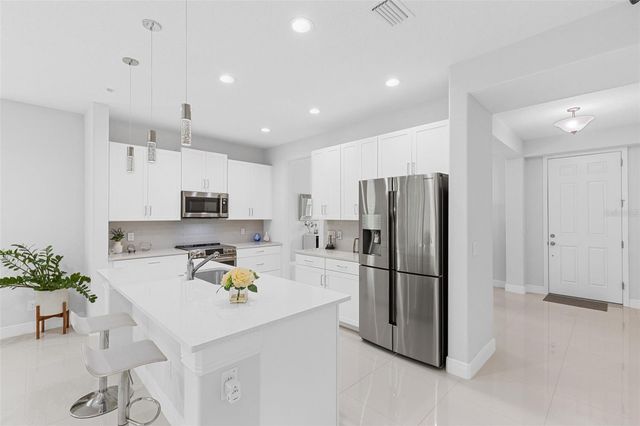 9482 OGLETHORPE DRIVE, Groveland, FL 34736