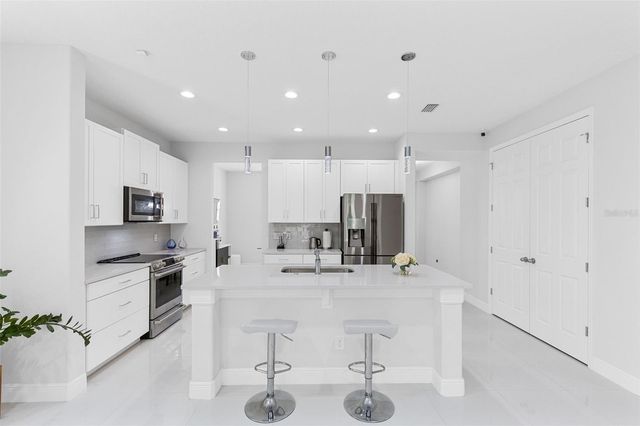 9482 OGLETHORPE DRIVE, Groveland, FL 34736