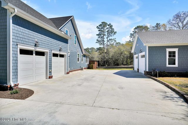 5207 White Ibis Court, Southport, NC 28461