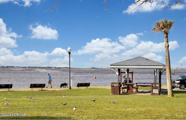 5207 White Ibis Court, Southport, NC 28461