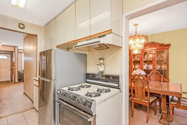 61-43 75th Place, Middle Village, NY 11379