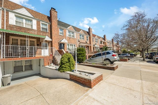 61-43 75th Place, Middle Village, NY 11379
