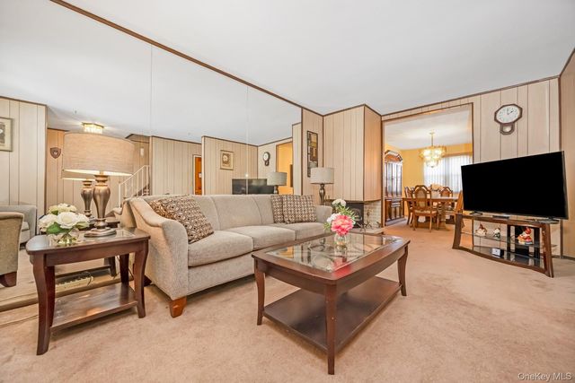 61-43 75th Place, Middle Village, NY 11379