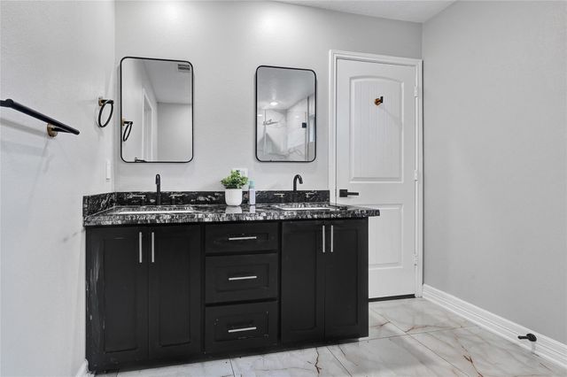 1811 Oriole Drive, League City, TX 77573