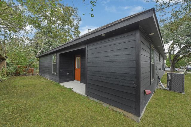 1811 Oriole Drive, League City, TX 77573