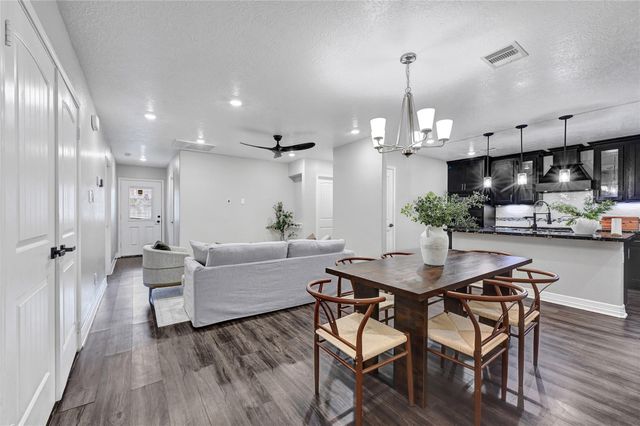 1811 Oriole Drive, League City, TX 77573