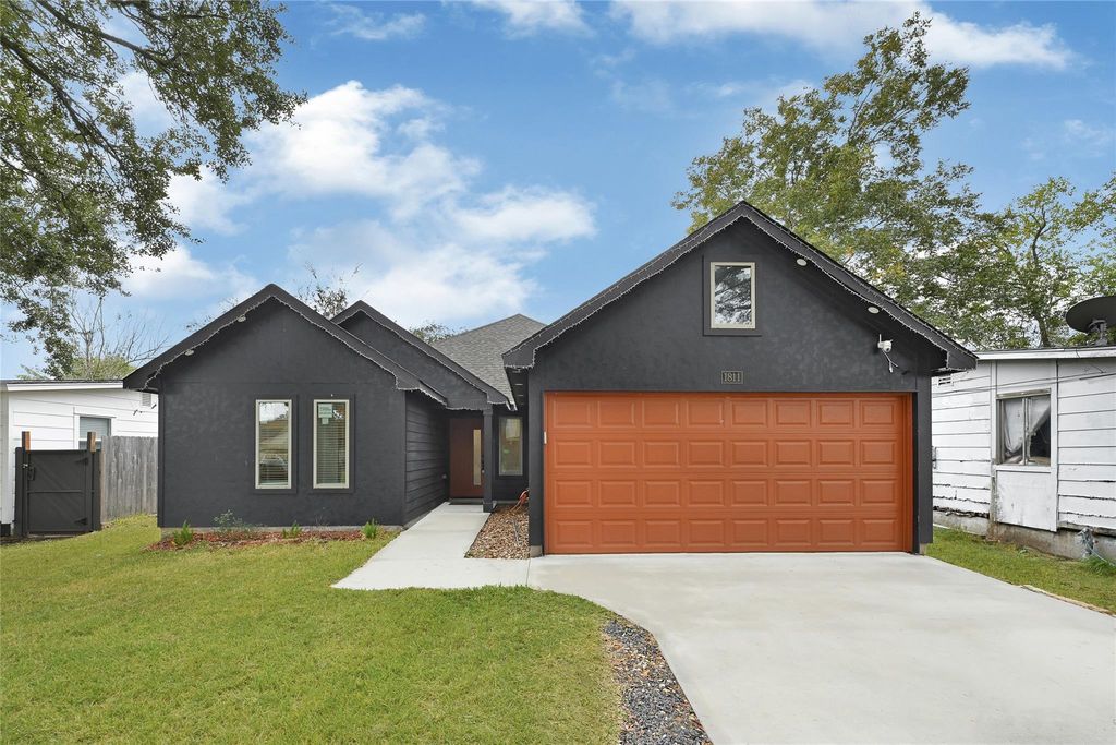 1811 Oriole Drive, League City, TX 77573