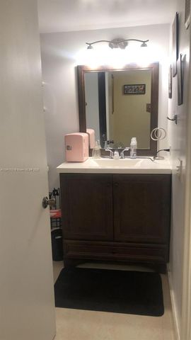 8120 Geneva Ct 354, Doral, FL 33166