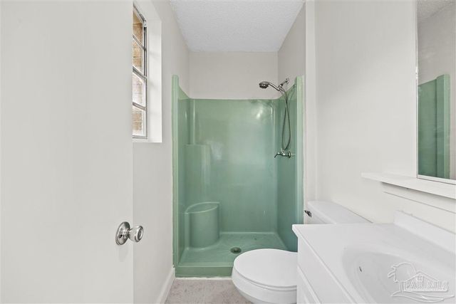 6127 Cherokee Dr, Milton, FL 32570