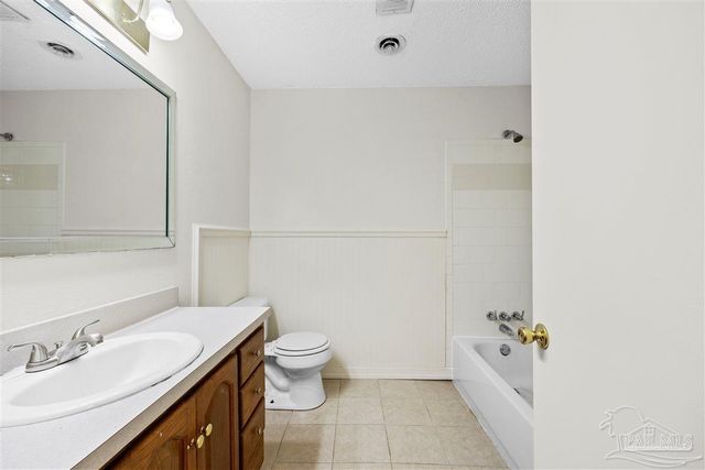 6127 Cherokee Dr, Milton, FL 32570