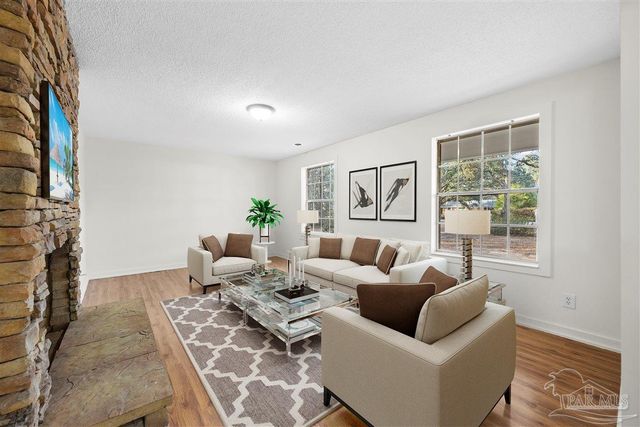 6127 Cherokee Dr, Milton, FL 32570