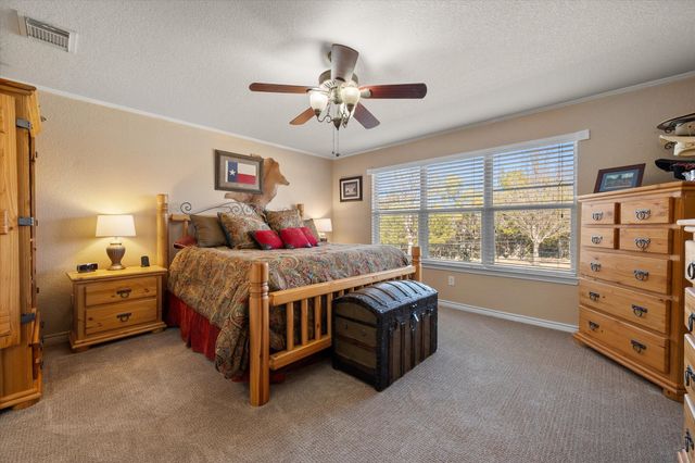 1917 Bentwater Parkway, Granbury, TX 76049