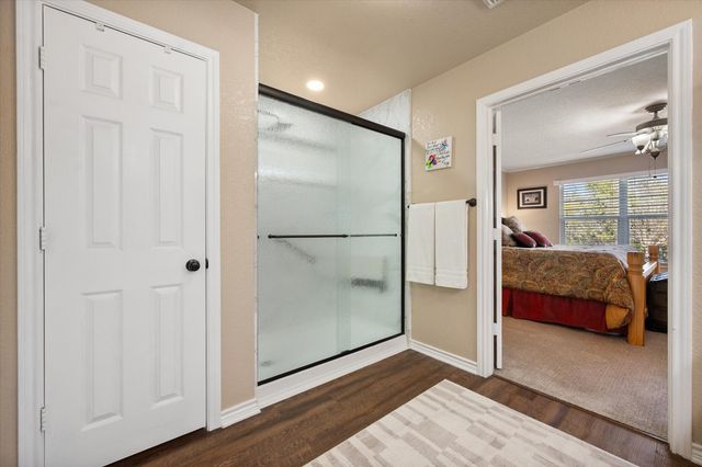 1917 Bentwater Parkway, Granbury, TX 76049