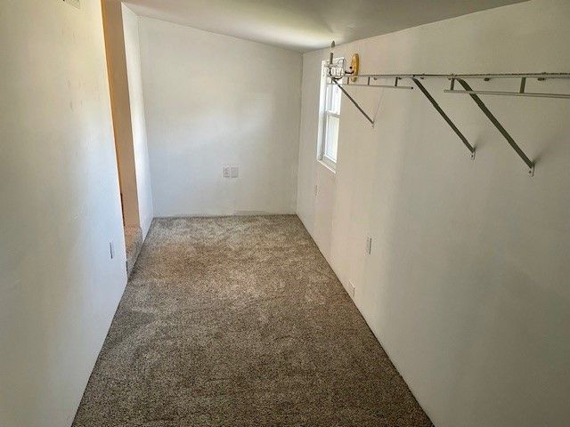 221 S Oakland Ave, Sharon, PA 16146