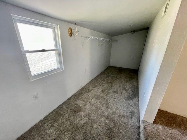 221 S Oakland Ave, Sharon, PA 16146