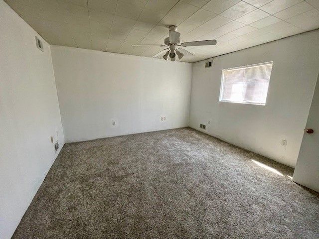 221 S Oakland Ave, Sharon, PA 16146