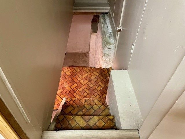 221 S Oakland Ave, Sharon, PA 16146