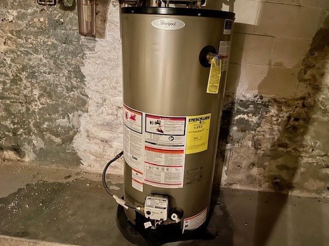 221 S Oakland Ave, Sharon, PA 16146