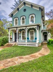 605 Main Street, Batavia, IL 60510