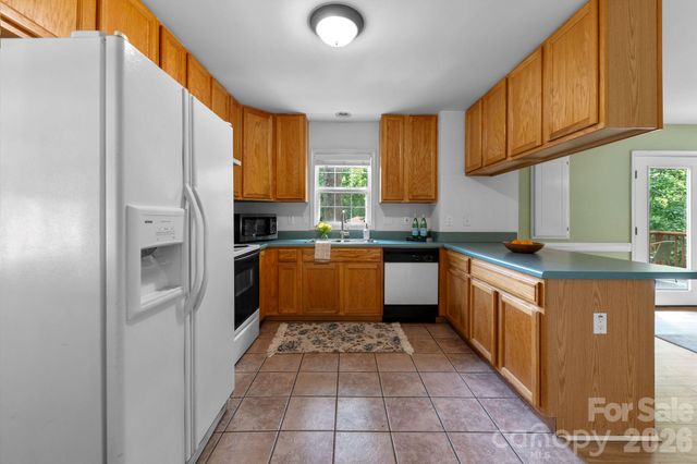 1 Pickwick Road, Asheville, NC 28803