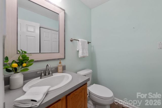 1 Pickwick Road, Asheville, NC 28803