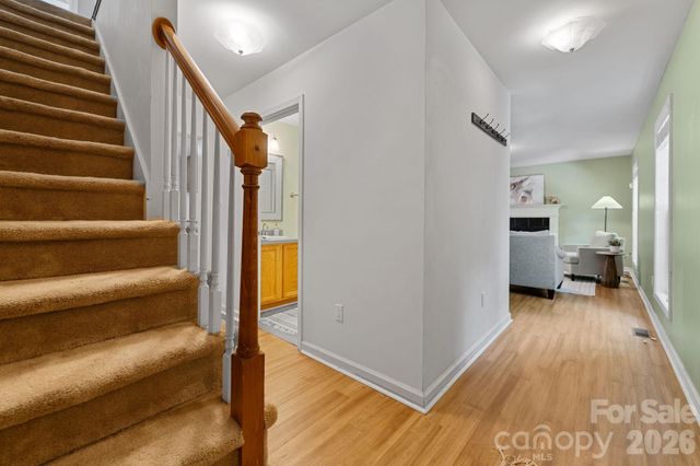 1 Pickwick Road, Asheville, NC 28803