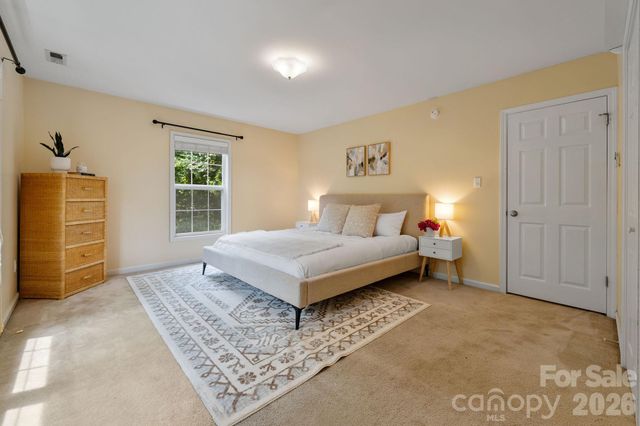 1 Pickwick Road, Asheville, NC 28803
