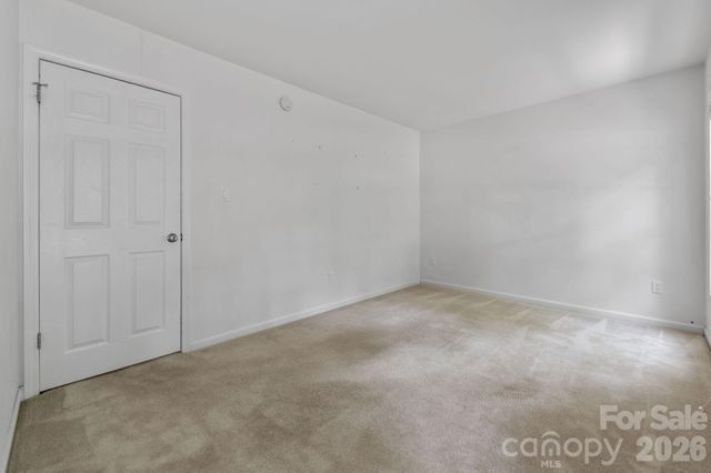 1 Pickwick Road, Asheville, NC 28803