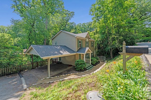 1 Pickwick Road, Asheville, NC 28803