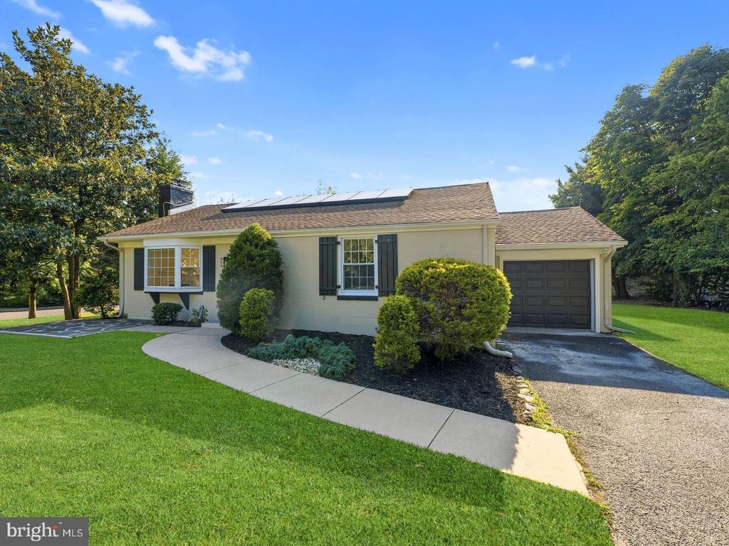 223 N CROPWELL RD, MARLTON, NJ 08053 — exterior