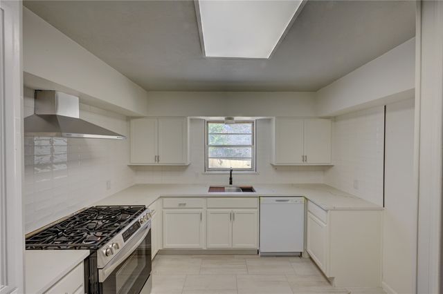 3843 Holliday Road, Dallas, TX 75224