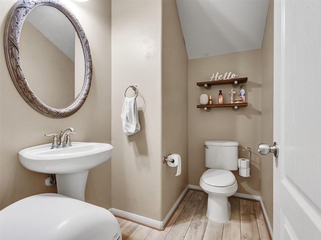 9602 Emerald Lakes Drive, Rosharon, TX 77583