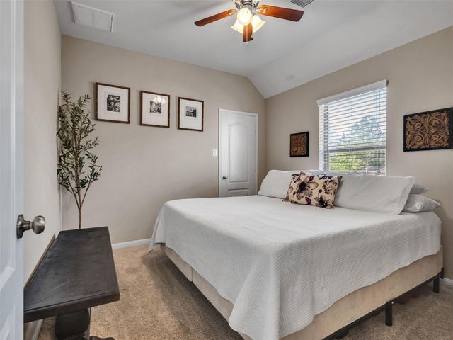 9602 Emerald Lakes Drive, Rosharon, TX 77583