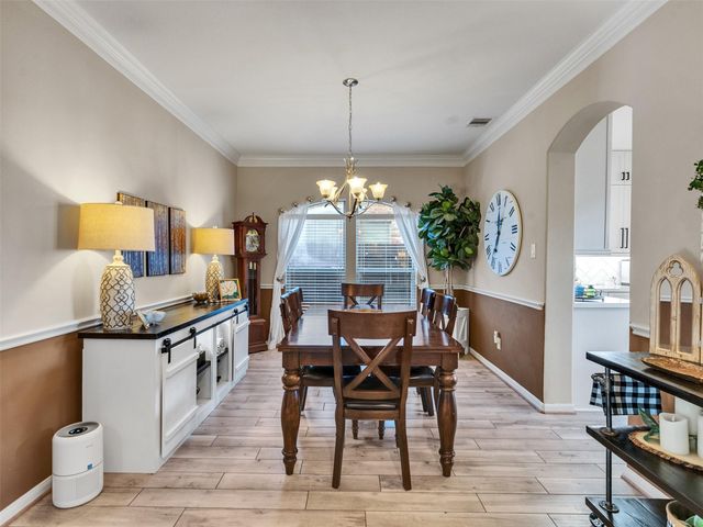 9602 Emerald Lakes Drive, Rosharon, TX 77583