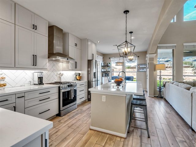 9602 Emerald Lakes Drive, Rosharon, TX 77583