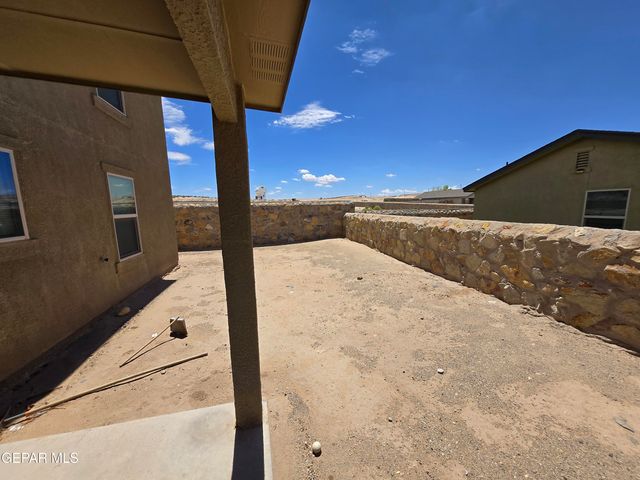 5926 COCOBOLO Street, Santa Teresa, NM 88008