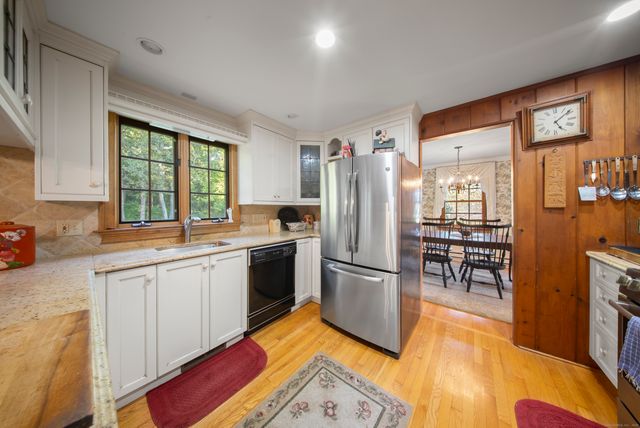 29 Meeker Hill Road, Redding, CT 06896