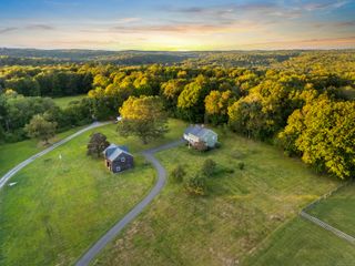 29 Meeker Hill Road, Redding, CT 06896