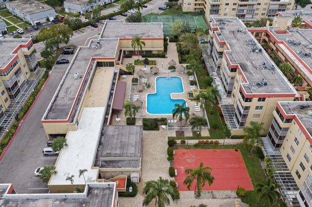 403 NW 68th Avenue 517, Plantation, FL 33317