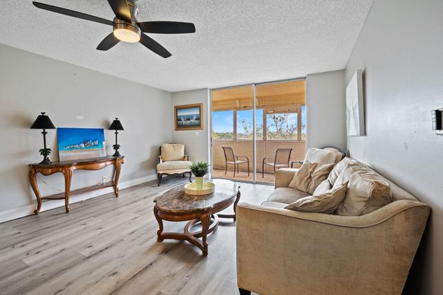 403 NW 68th Avenue 517, Plantation, FL 33317