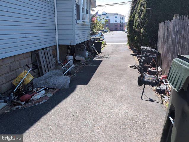 233 FAIRHILL STREET, Willow Grove, PA 19090