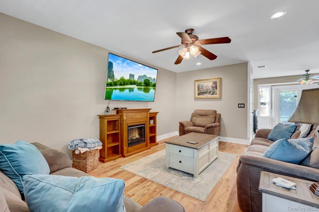 4 Douglas Street, Port Jefferson Station, NY 11776