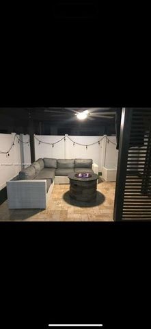 10598 W 33rd Ct, Hialeah, FL 33018