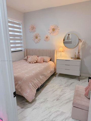 10598 W 33rd Ct, Hialeah, FL 33018