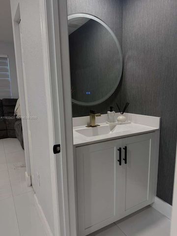 10598 W 33rd Ct, Hialeah, FL 33018